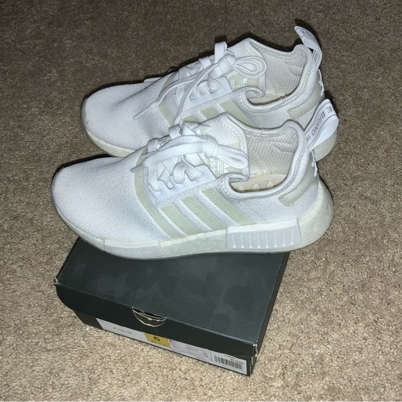 Adidas nmd women’s - Picture 3 of 5